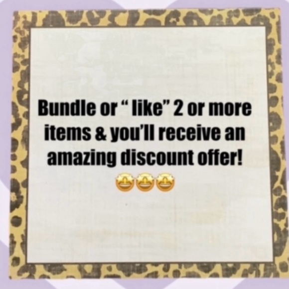 Women's Black and White Flowy Floral Top - Picture 5 of 6